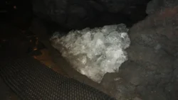 Narusawa Ice Cave Svg+xml,%3Csvg%20xmlns%3D%22http%3A%2F%2Fwww.w3