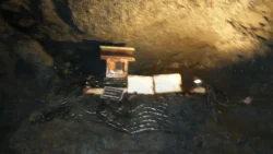 Narusawa Ice Cave Svg+xml,%3Csvg%20xmlns%3D%22http%3A%2F%2Fwww.w3