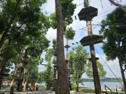 Bedok Reservoir Park Svg+xml,%3Csvg%20xmlns%3D%22http%3A%2F%2Fwww.w3