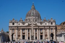 Saint Peter’s Basilica saint peters basilica dslr (1)