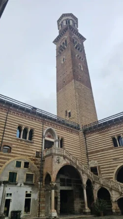 Verona torre dei lamberti (13)