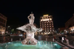 fontana del tritone dslr (2)