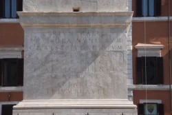 Column of Marcus Aurelius la colonna di marco aurelio dslr (13)