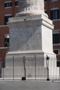 Column of Marcus Aurelius la colonna di marco aurelio dslr (6)