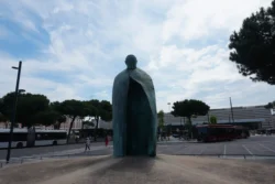 Rome Termini Station monumento a giovanni paolo ii dslr (1)