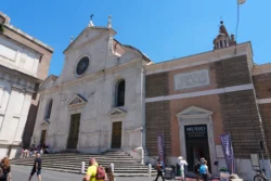 parish basilica of santa maria del popolo dslr (2)