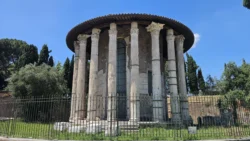 Forum Boarium temple of hercules victor (1)